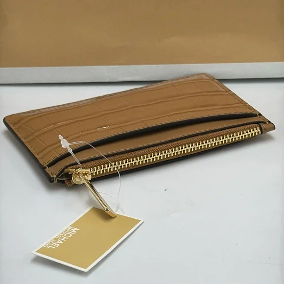MICHAEL KORS JET SET TRAVEL MEDIUM TZ CARD CASE IN DEER COLOR